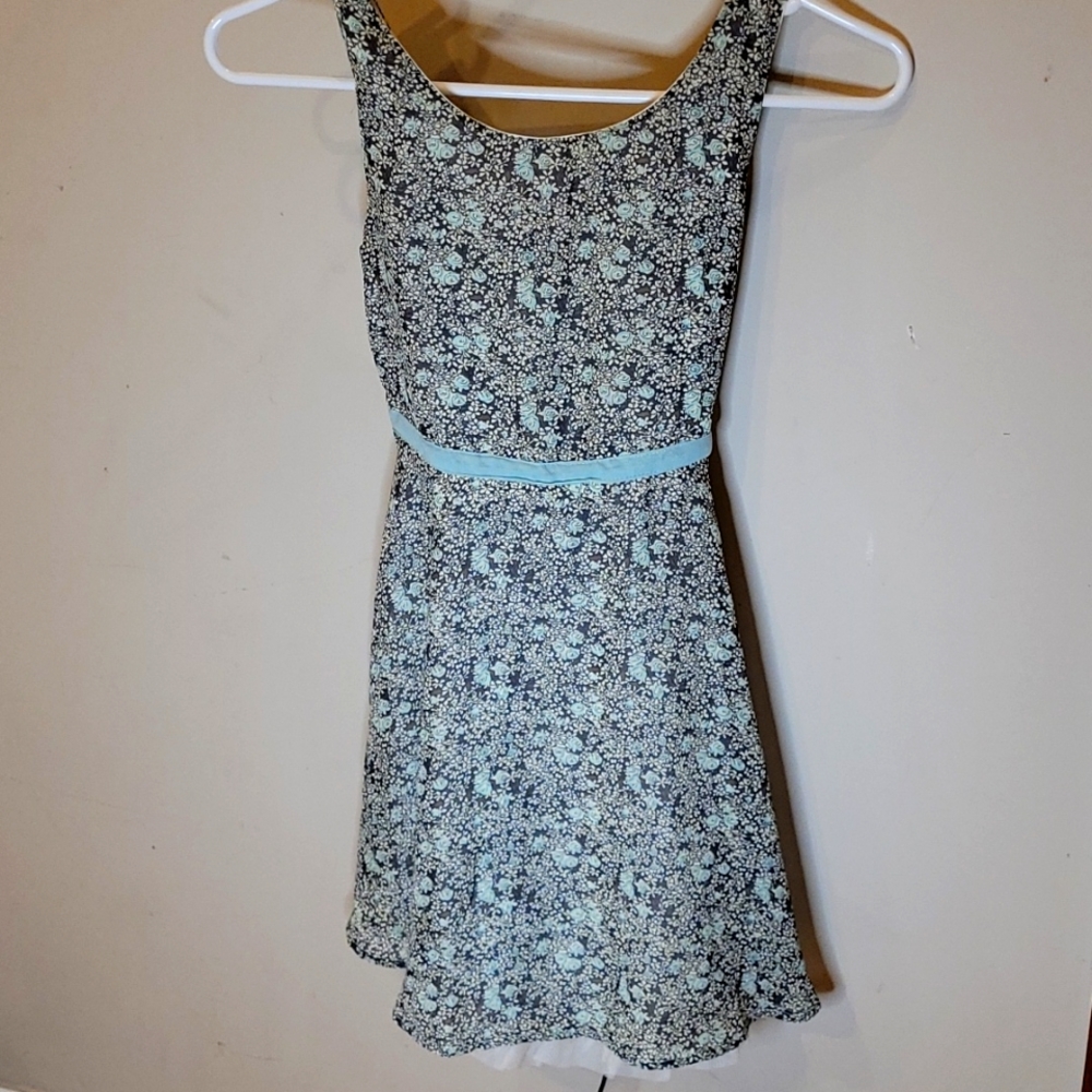 GIRLS DRESS, size 8, with linking,  bow and ribbon in the back